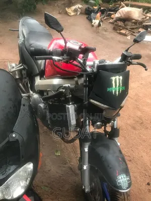 Honda VFR 700F 2021 Red