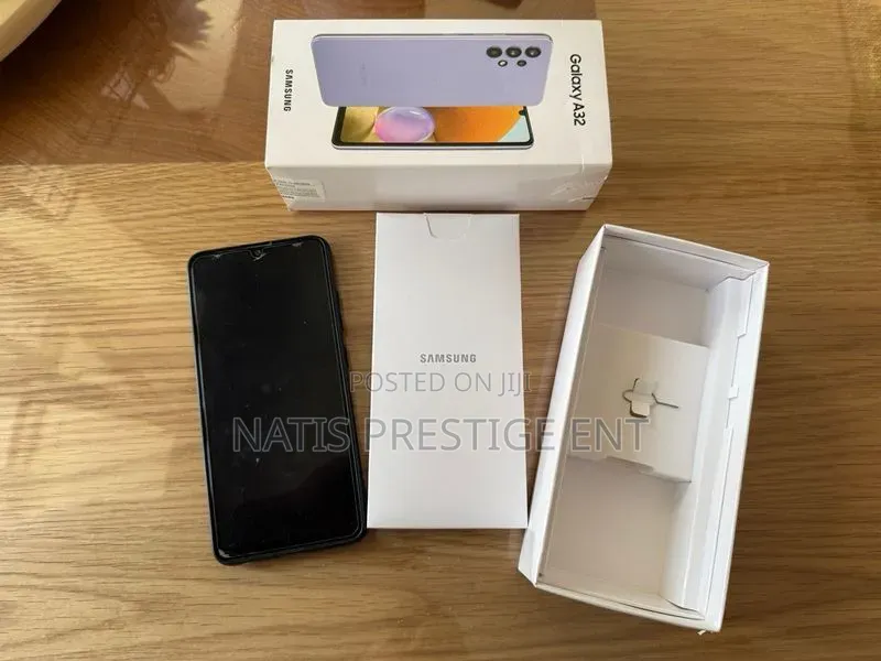 New Samsung Galaxy A32 5G 128 GB Black