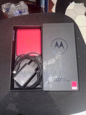 New Motorola Razr 40 Ultra 256 GB Red