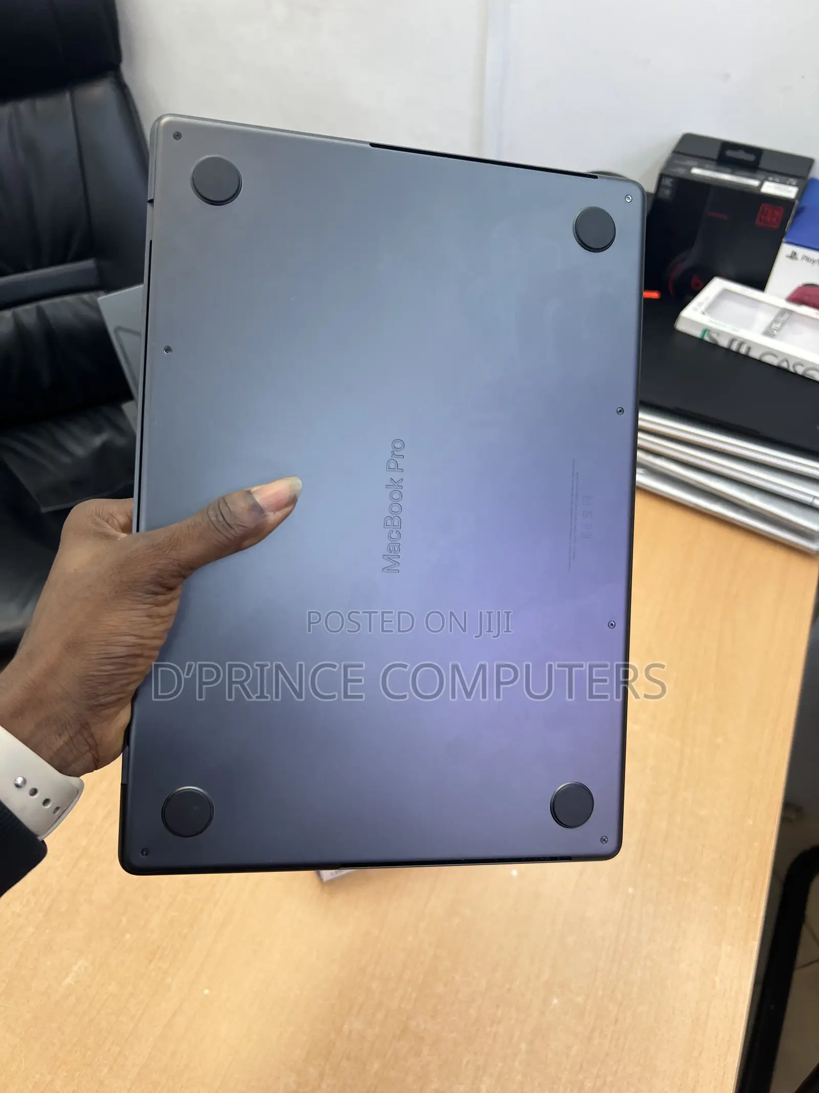 Laptop Apple MacBook Pro 2024 M4 16GB Apple M4 SSD 512GB