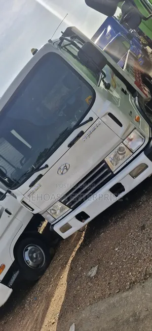 Hyundai 5 Ton 8 Bolts Manual Engine
