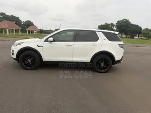 Land Rover Discovery Sport 2016 White