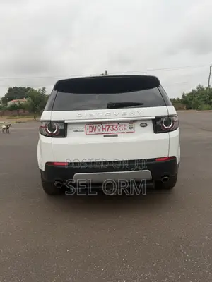 Land Rover Discovery Sport 2016 White