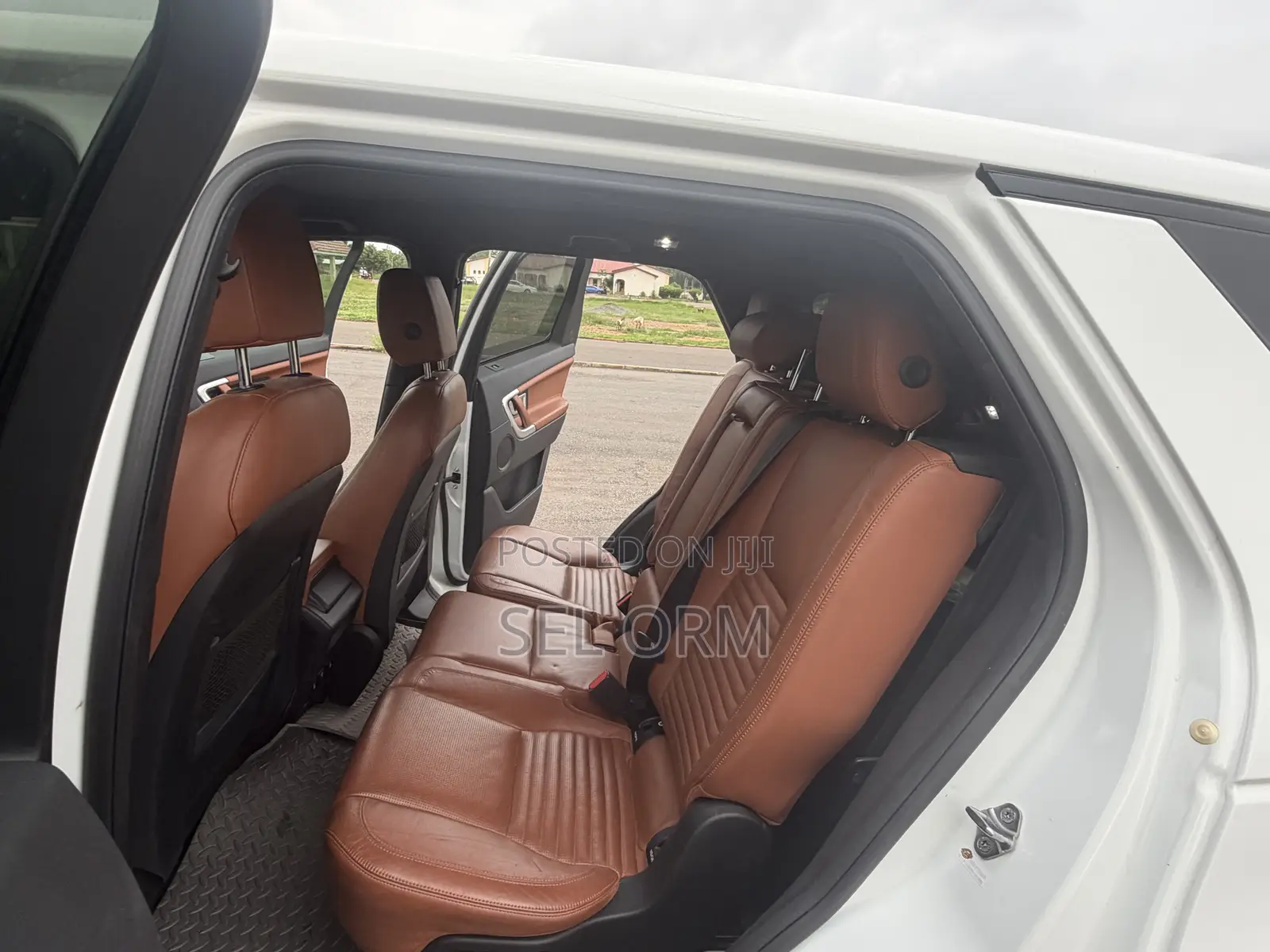 Land Rover Discovery Sport 2016 White