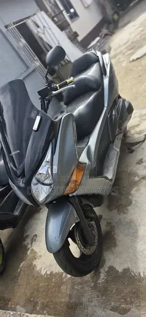 Honda Gold Wing 2022 Silver