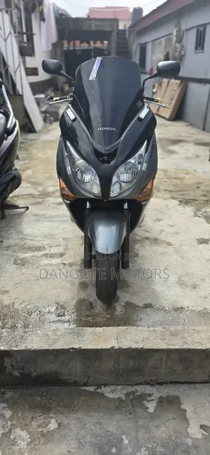 Honda Gold Wing 2022 Silver