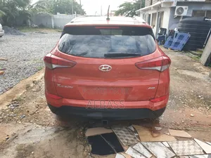 Hyundai Tucson 2017 Orange