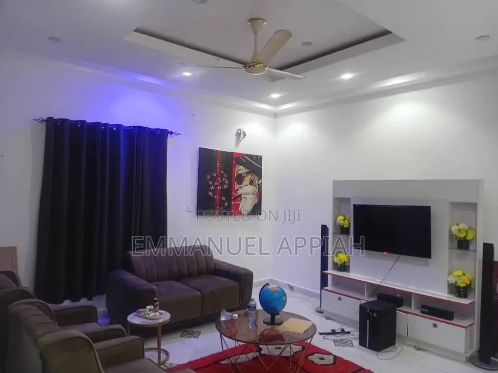 5bdrm House in Amasaman, Accra Metropolitan for sale