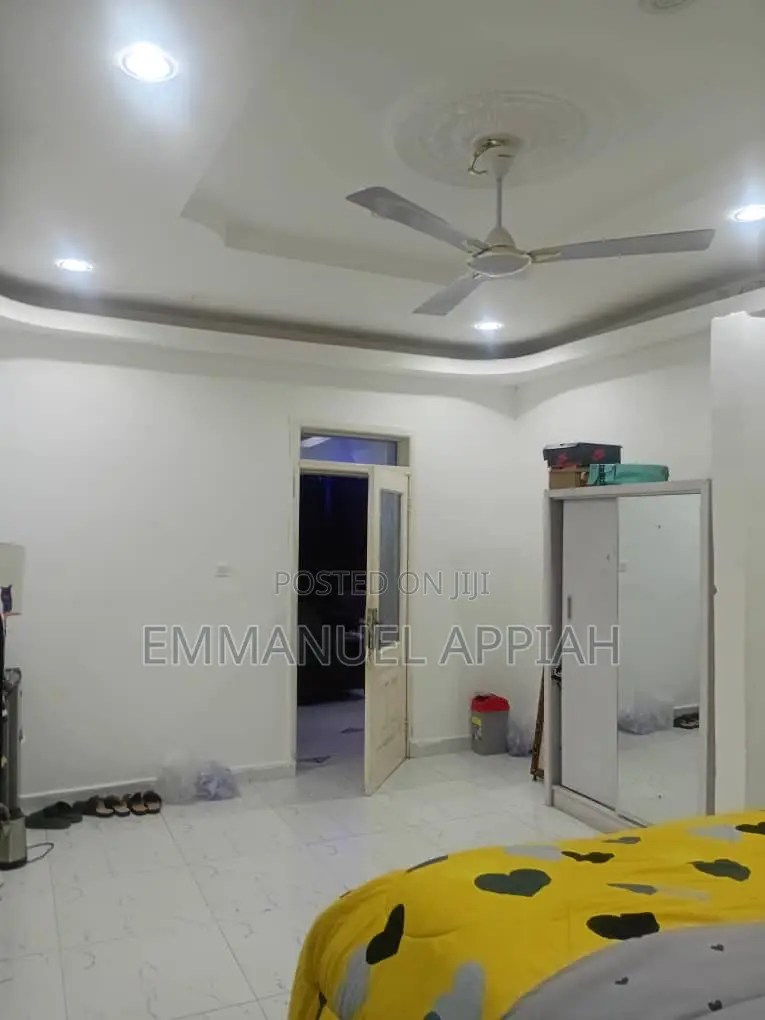 5bdrm House in Amasaman, Accra Metropolitan for sale