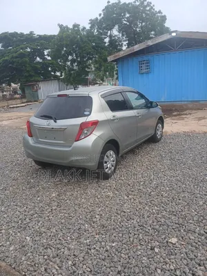 Toyota Vitz 2012 Teal