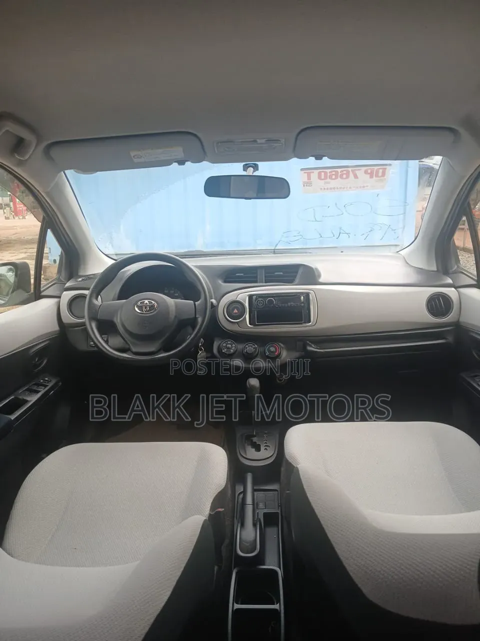 Toyota Vitz 2012 Teal