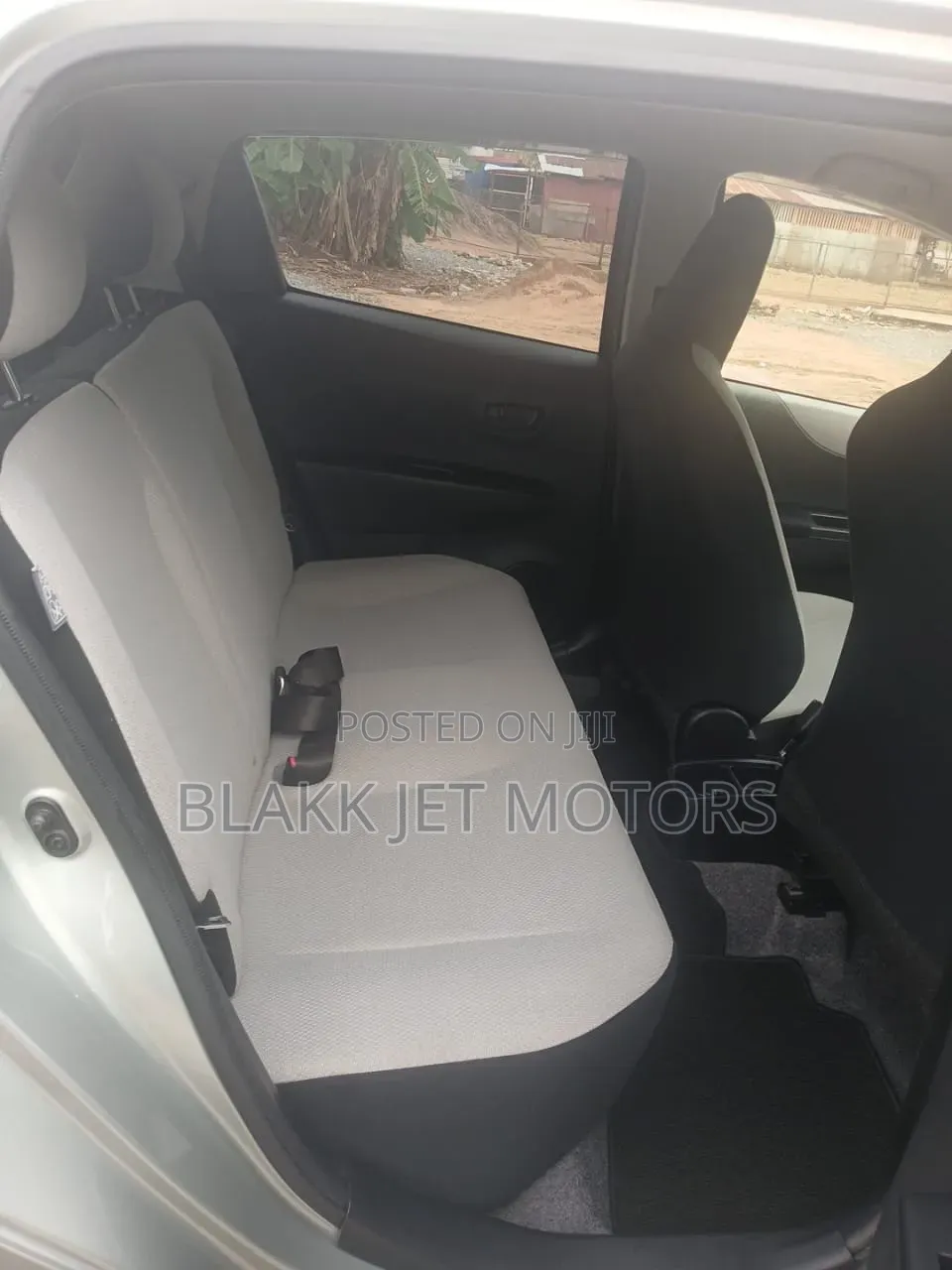 Toyota Vitz 2012 Teal