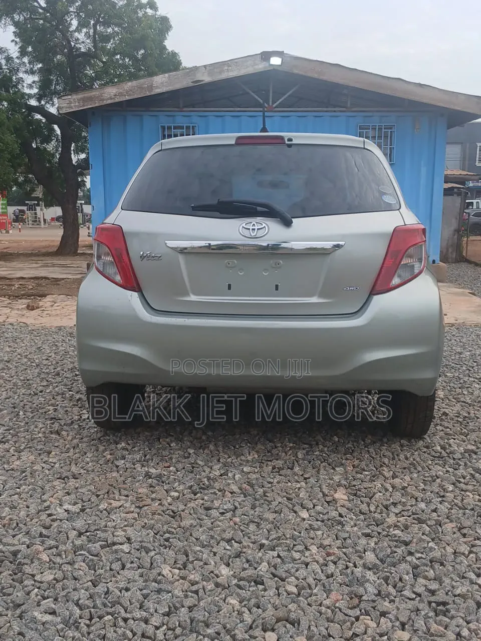 Toyota Vitz 2012 Teal