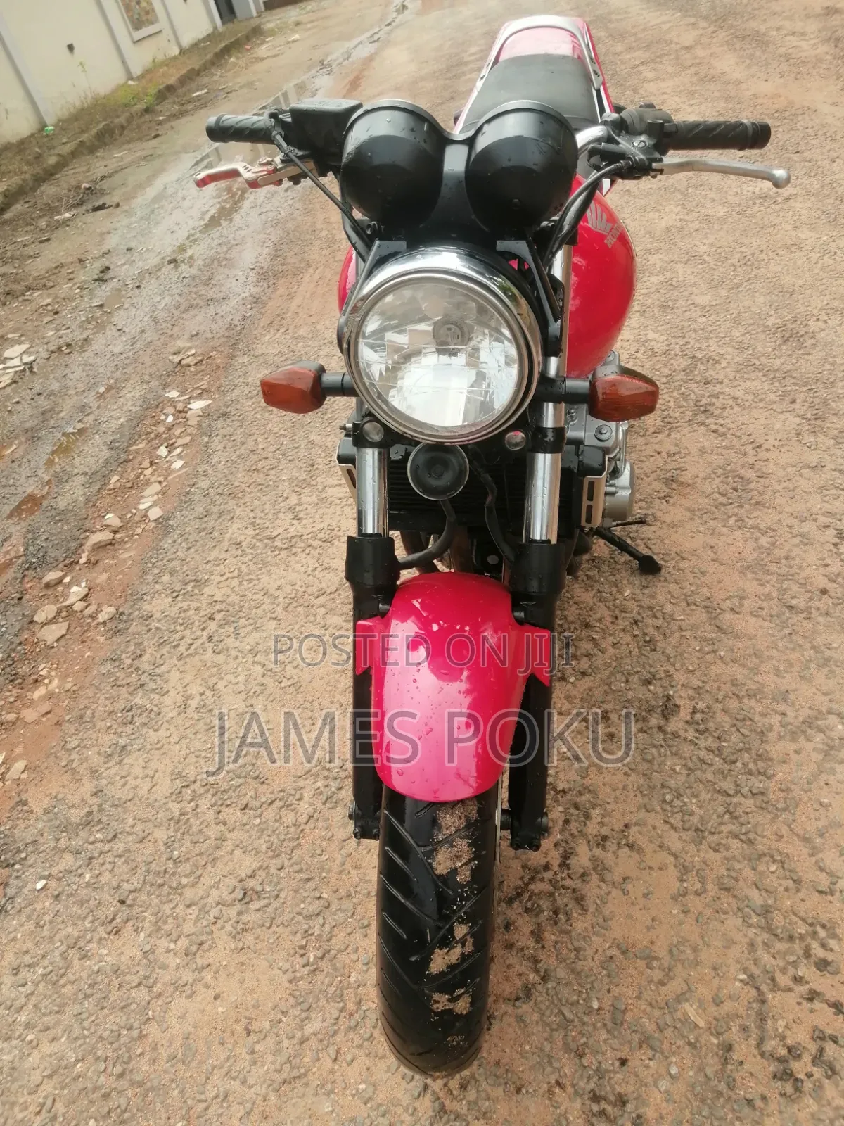 Honda CB 2025 Red