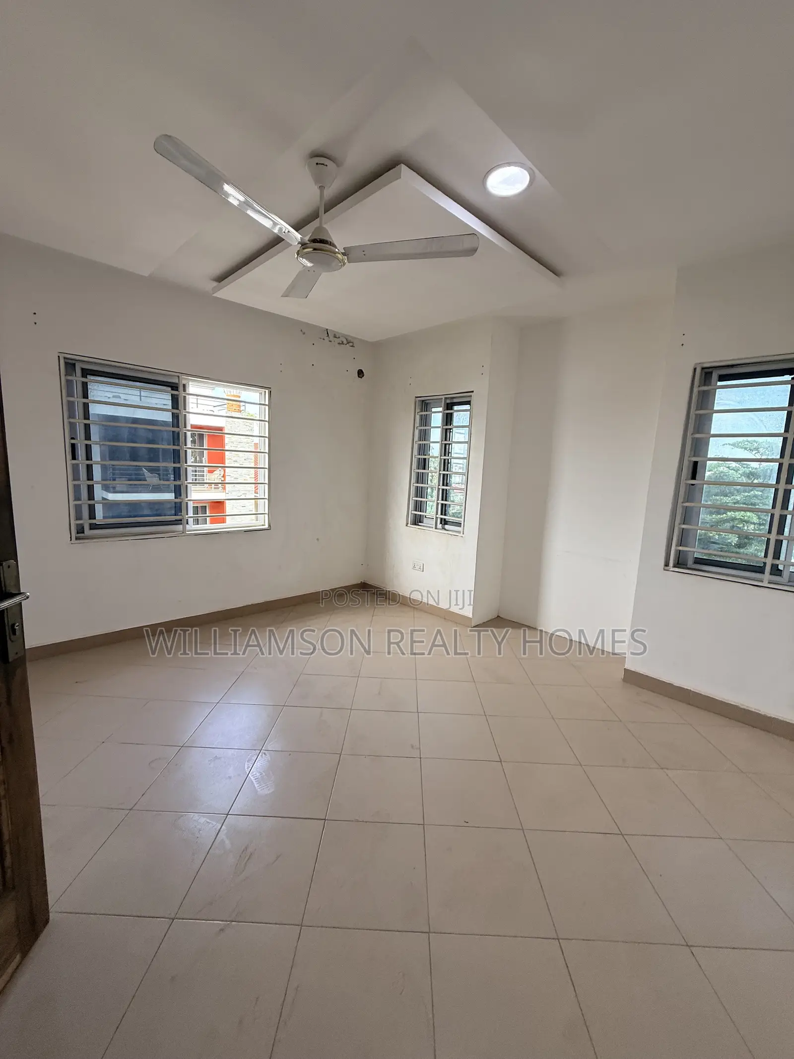 3bdrm Apartment in Hfc Estate Area, Spintex for rent