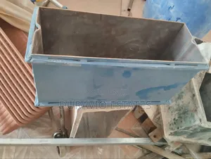 Six Inch Moulder