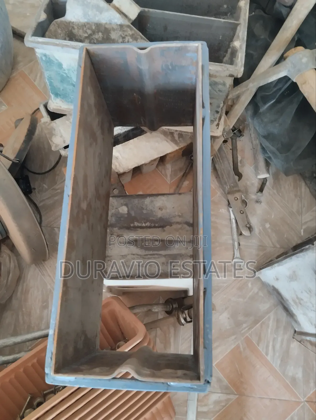 Six Inch Moulder