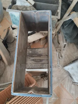 Six Inch Moulder