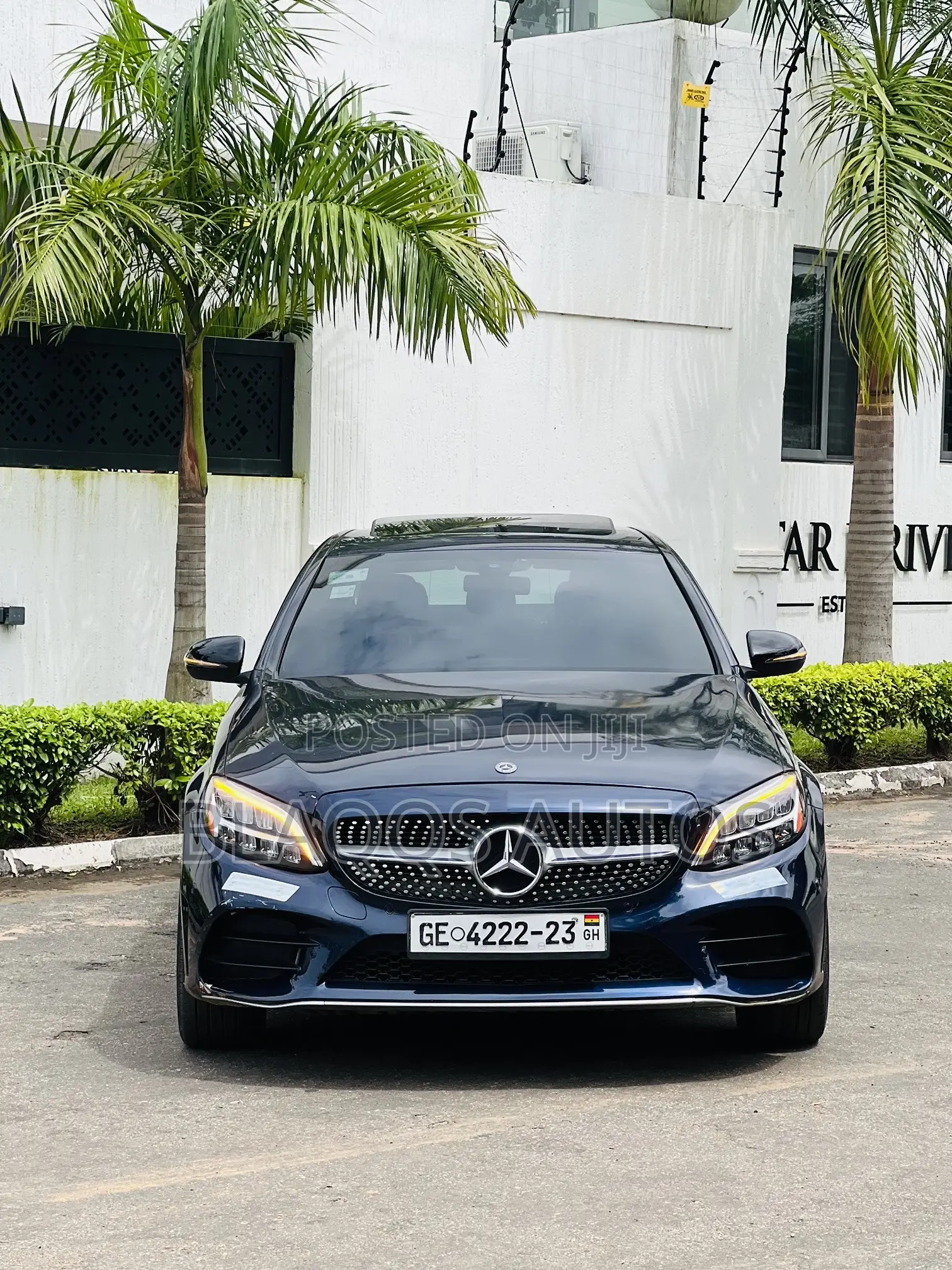 Mercedes-Benz C300 2019 Blue