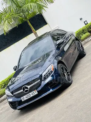 Mercedes-Benz C300 2019 Blue