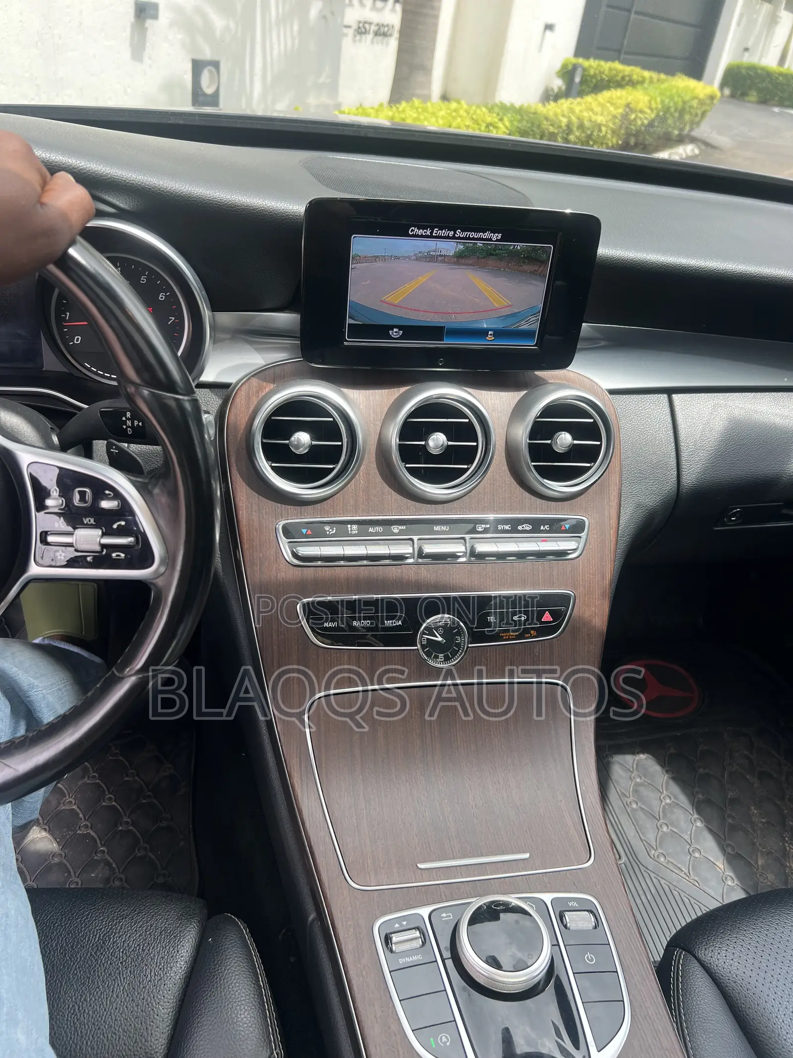 Mercedes-Benz C300 2019 Blue