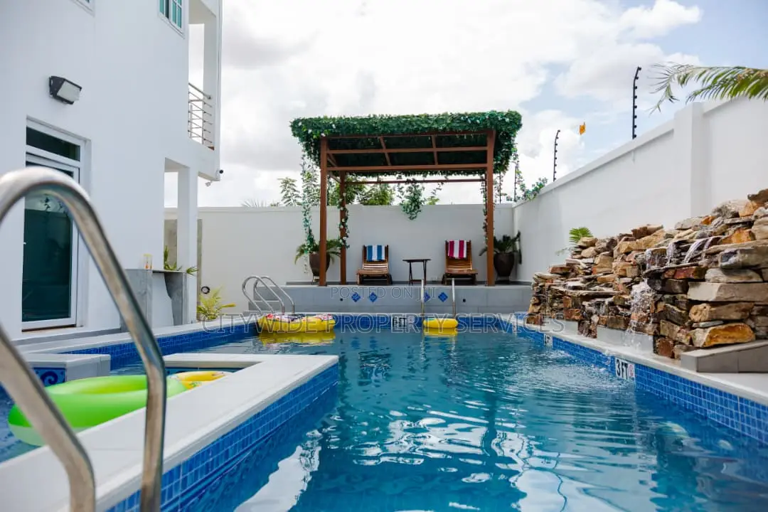 Furnished 2bdrm Apartment in Community 25 for rent