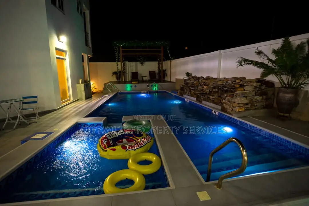 Furnished 2bdrm Apartment in Community 25 for rent