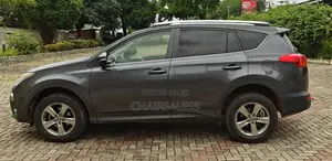 Toyota RAV4 LE 4dr SUV (2.5L 4cyl 6A) 2015 Gray