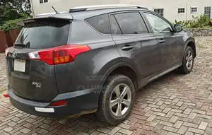 Toyota RAV4 LE 4dr SUV (2.5L 4cyl 6A) 2015 Gray