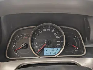 Toyota RAV4 LE 4dr SUV (2.5L 4cyl 6A) 2015 Gray