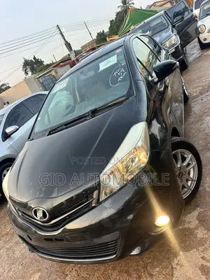 Toyota Vitz 2013 Black