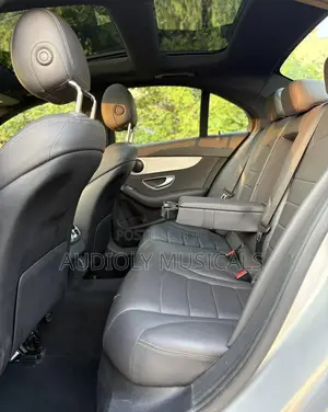 Mercedes-Benz C300 2020 Silver