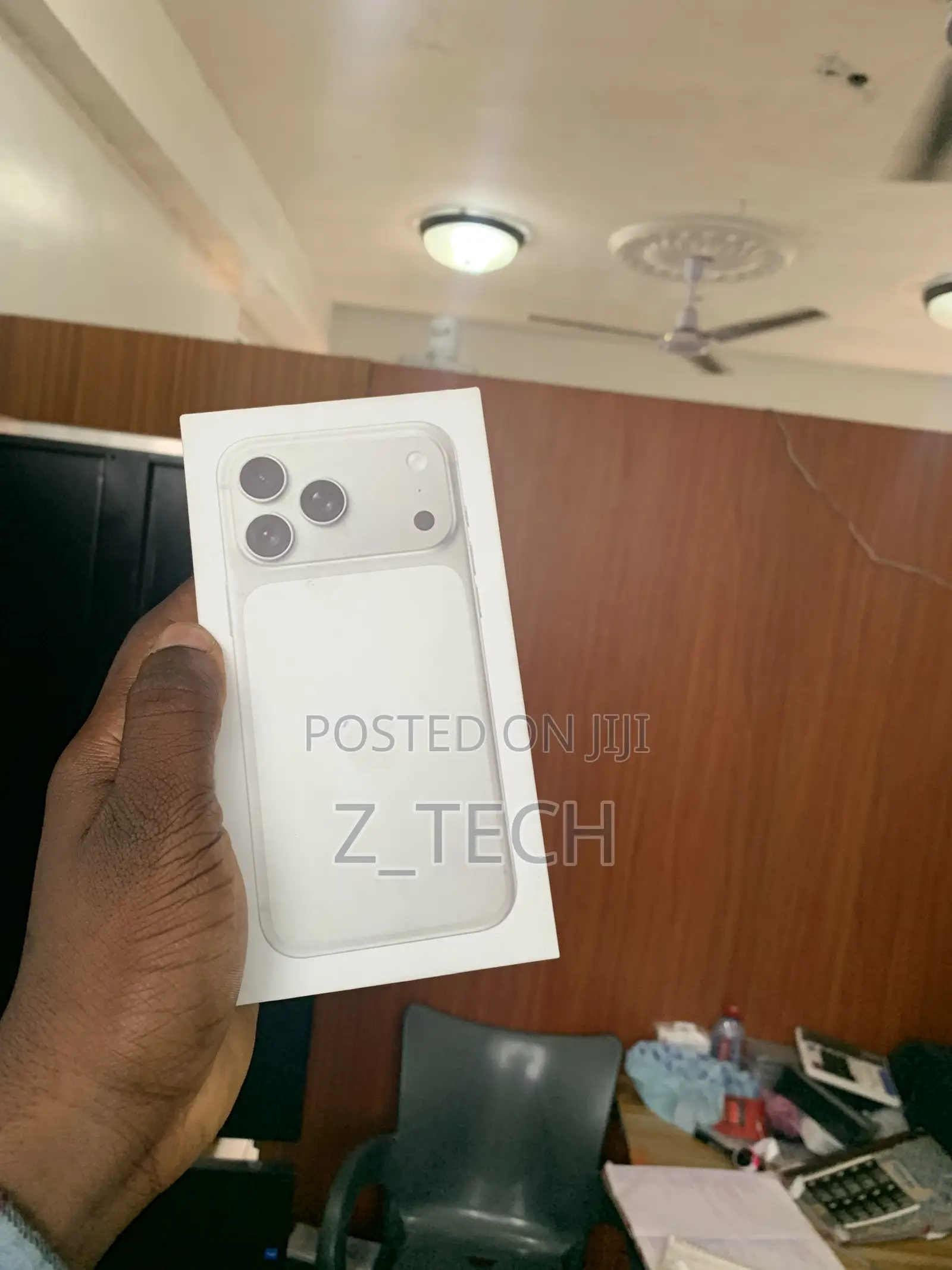 New Apple iPhone XR 128 GB White
