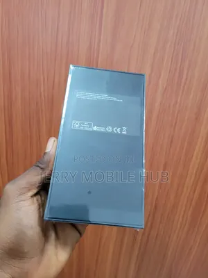New Samsung Galaxy S22 5G 128 GB Bronze