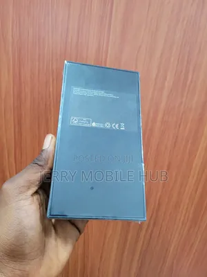New Samsung Galaxy S22 5G 128 GB Bronze