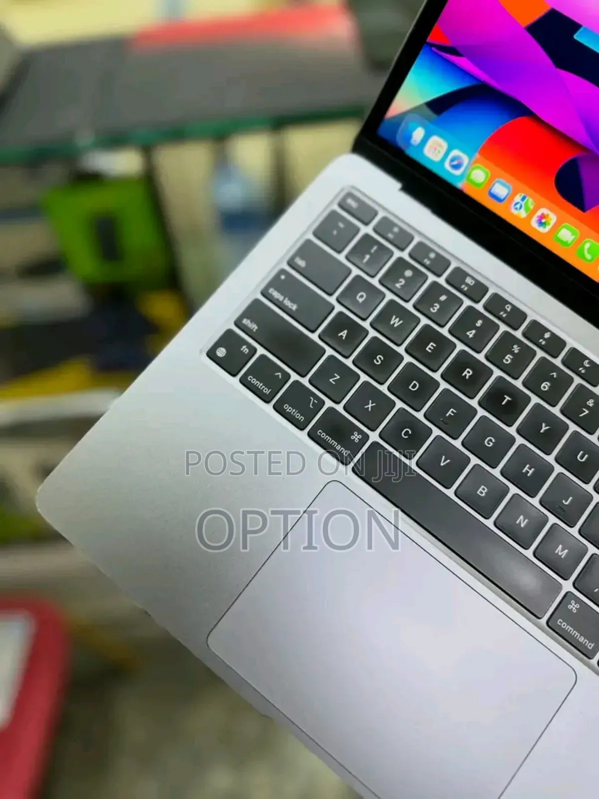 New Laptop Apple MacBook Pro 16GB Intel Core i7 SSD 512GB