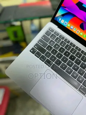 New Laptop Apple MacBook Pro 16GB Intel Core i7 SSD 512GB