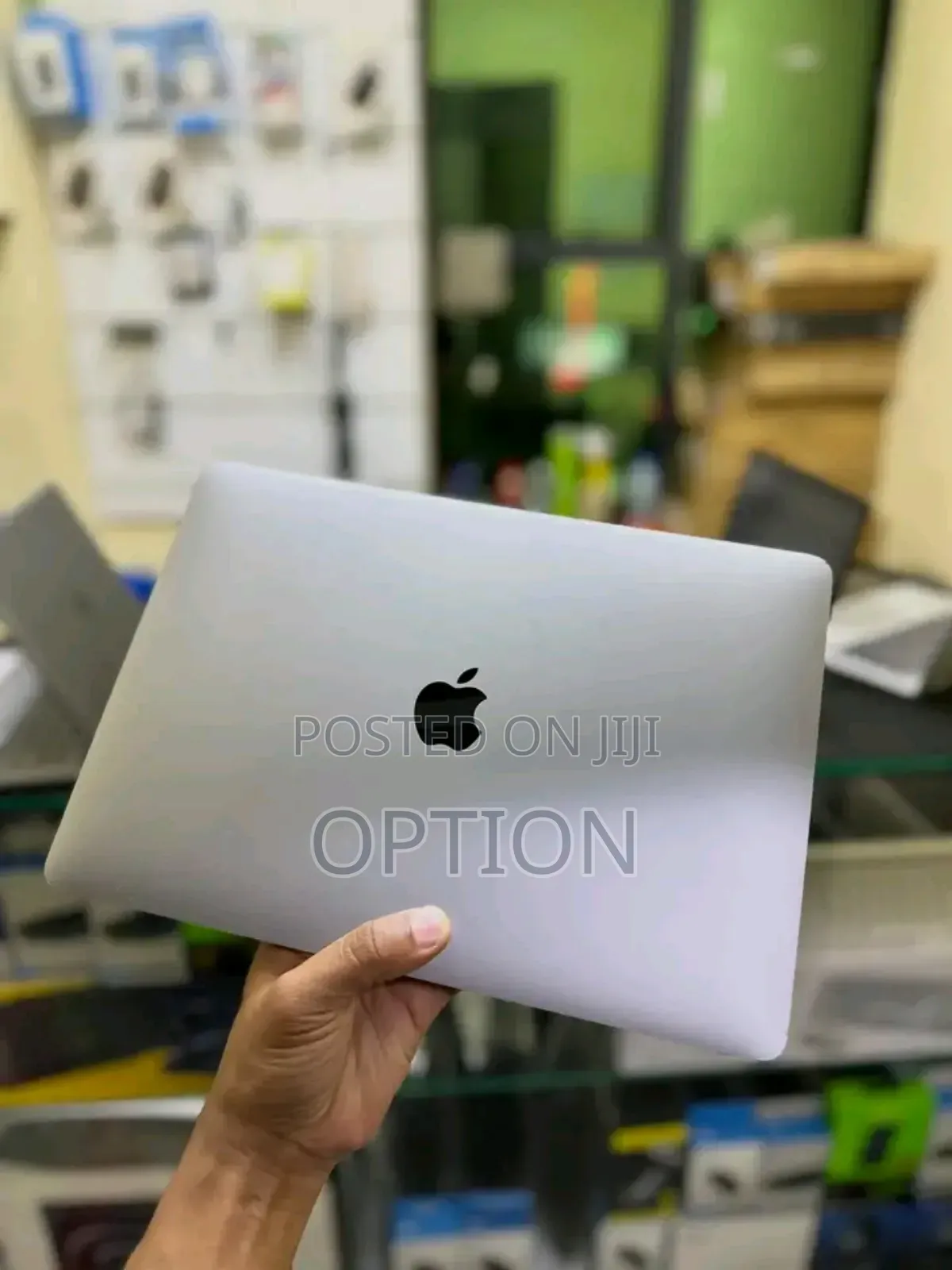 New Laptop Apple MacBook Pro 16GB Intel Core i7 SSD 512GB