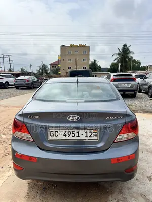 Hyundai Accent SE 2012 Gray
