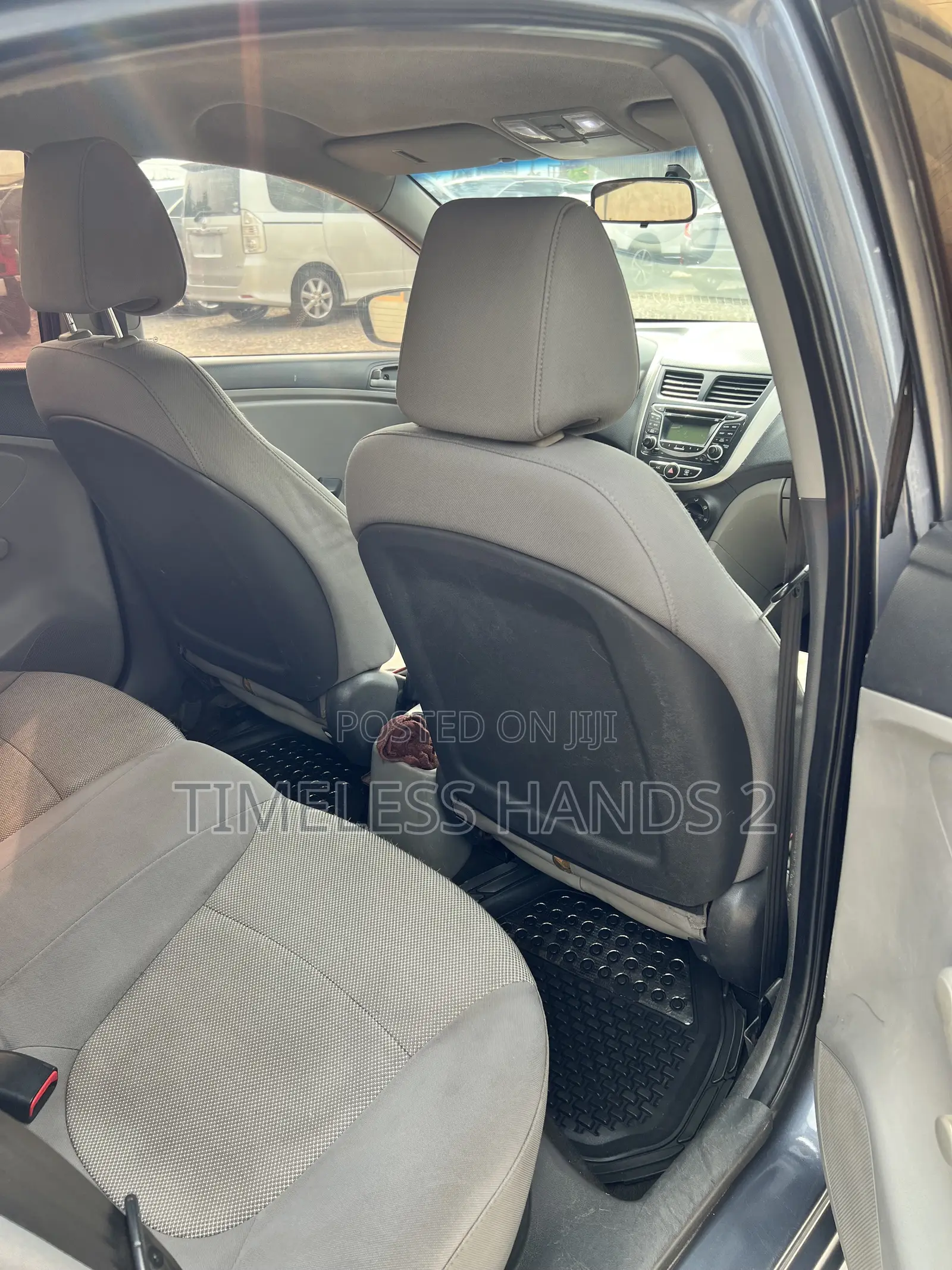 Hyundai Accent SE 2012 Gray