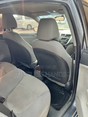 Hyundai Accent SE 2012 Gray