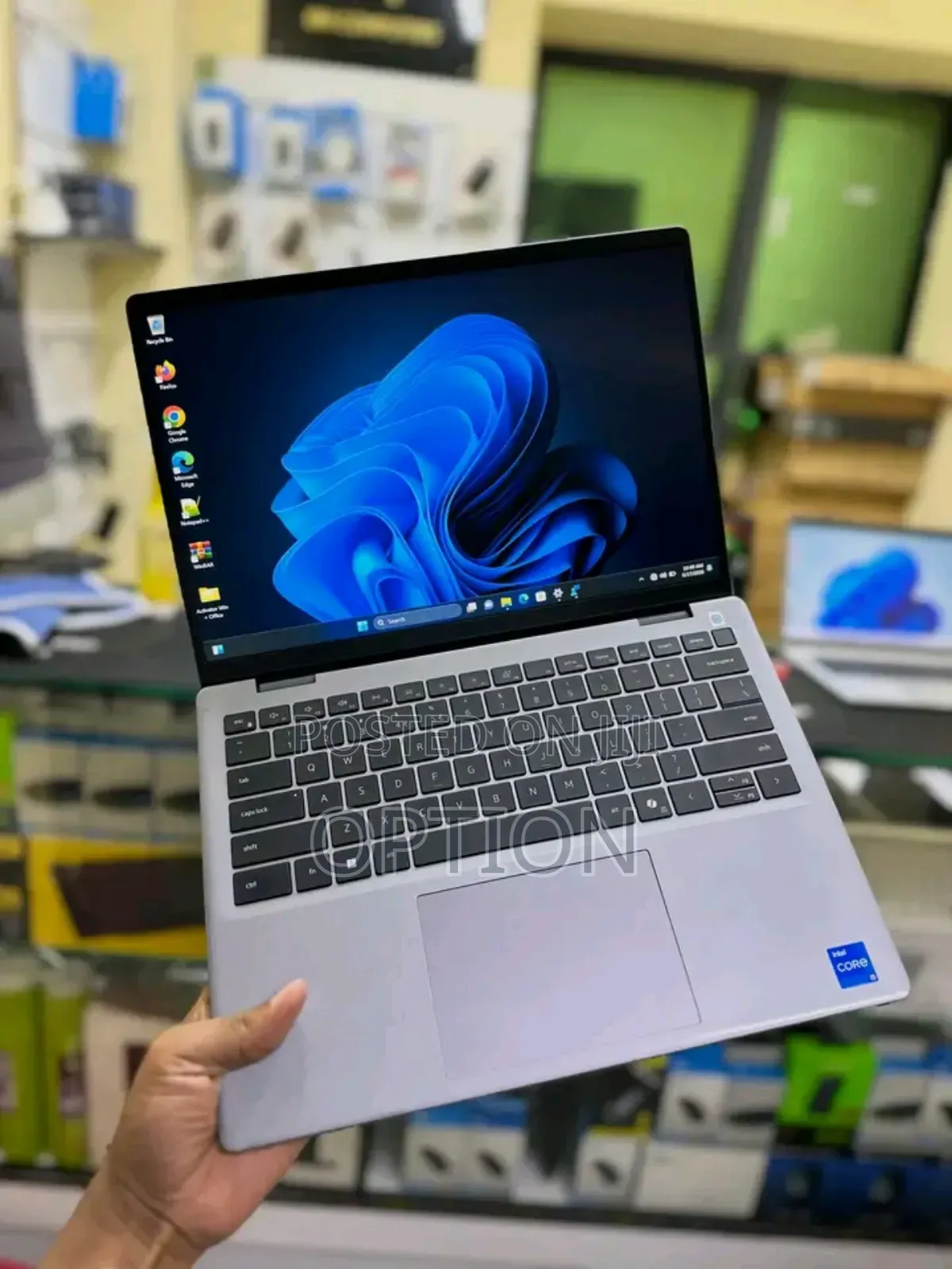New Laptop Dell Inspiron 15 16GB Intel Core i5 SSD 512GB