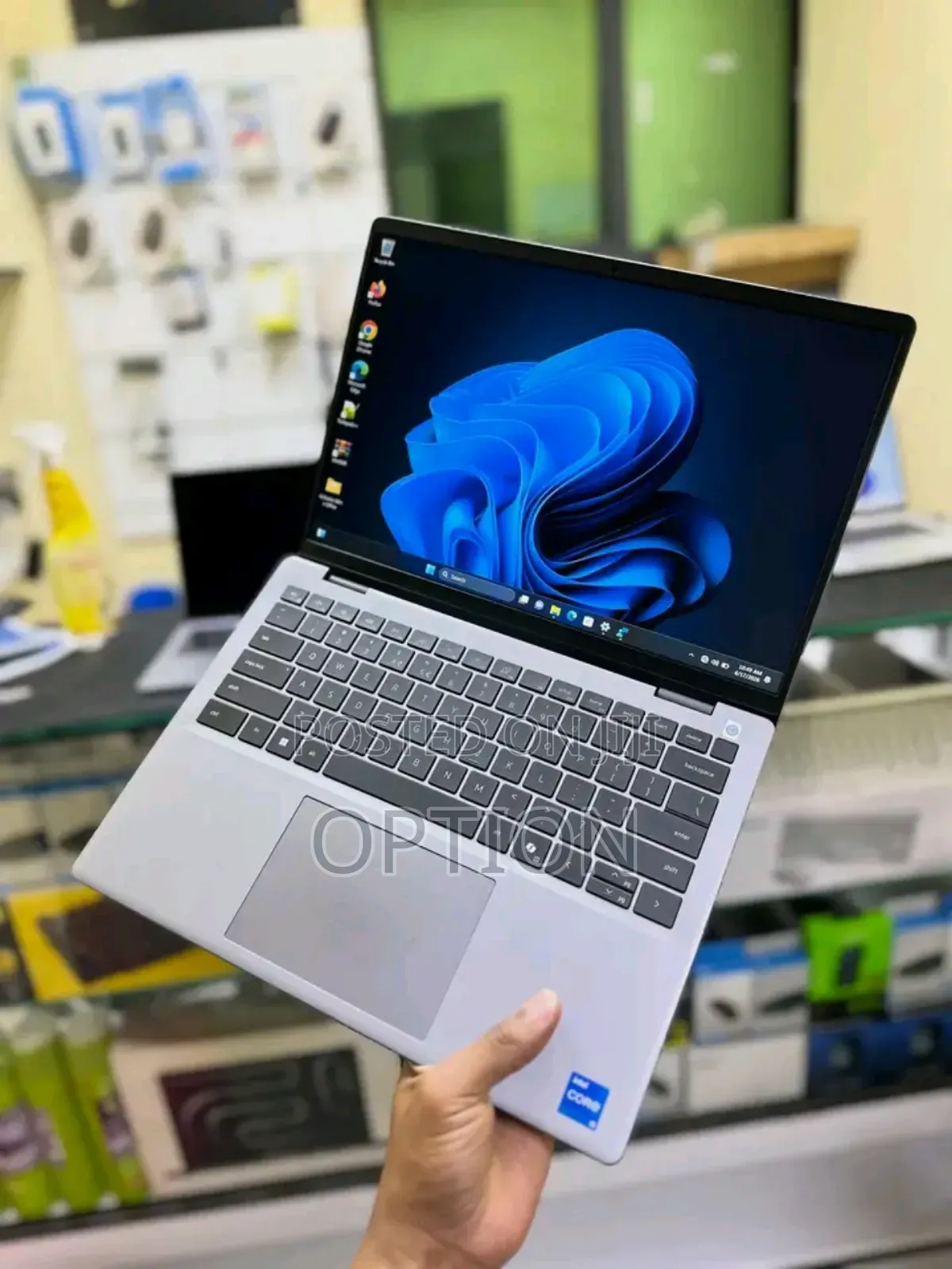 New Laptop Dell Inspiron 15 16GB Intel Core i5 SSD 512GB