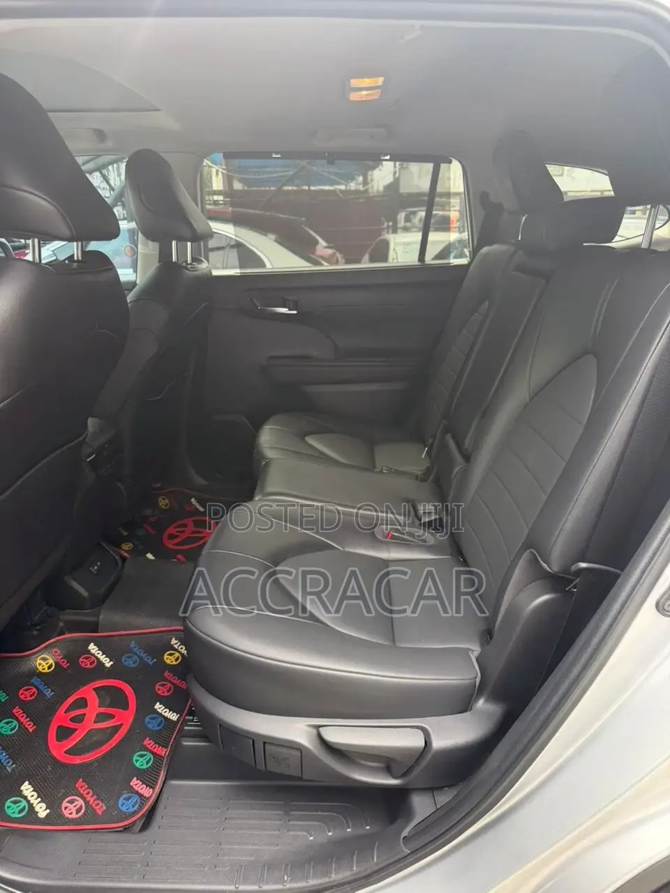 Toyota Highlander XLE 2022 Silver