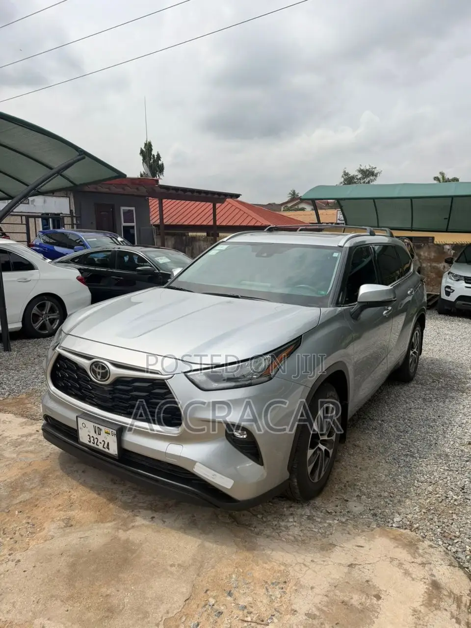 Toyota Highlander XLE 2022 Silver