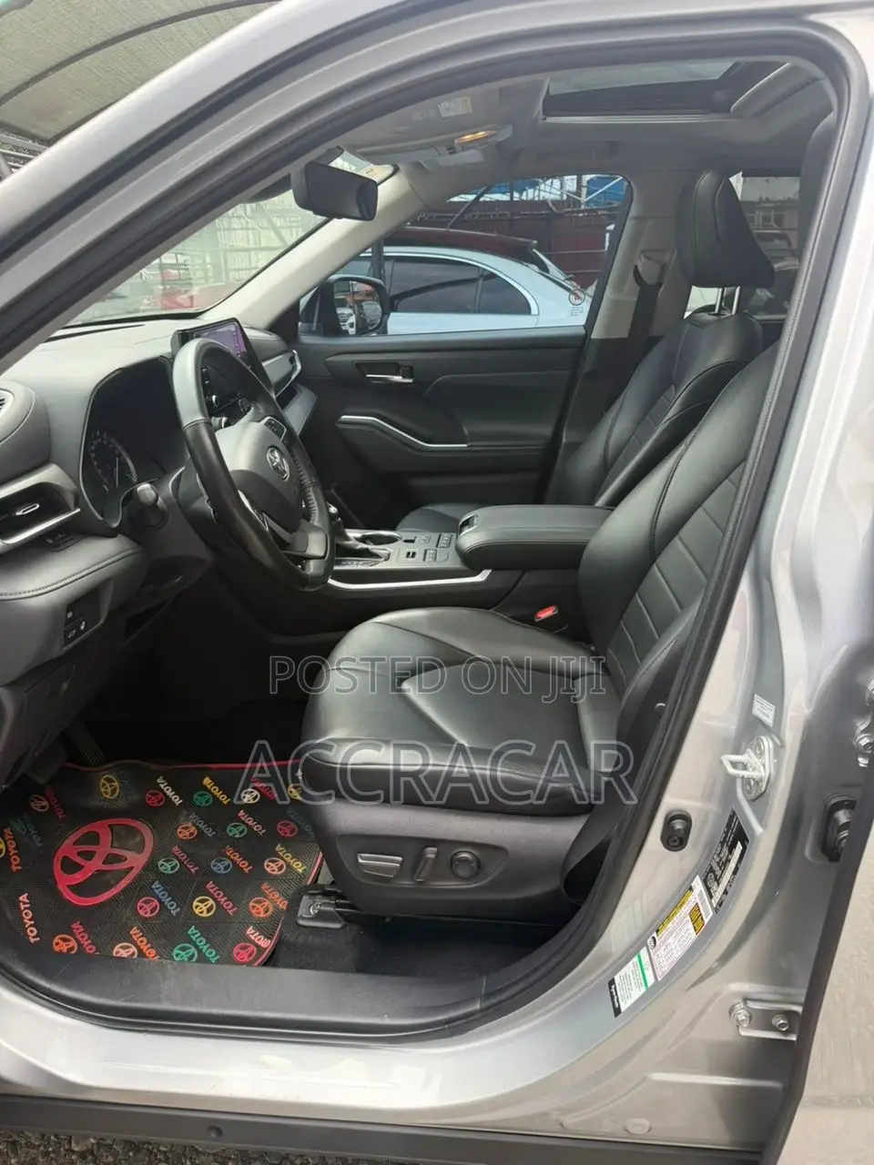 Toyota Highlander XLE 2022 Silver