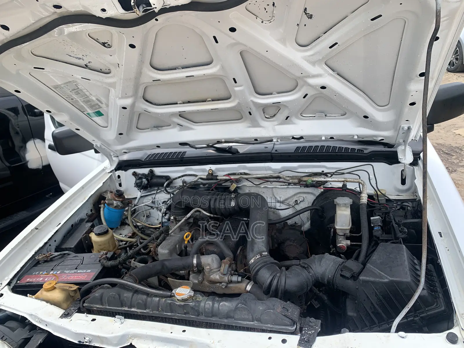 Nissan Frontier 2009 White