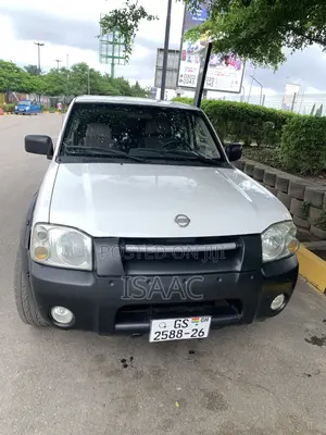 Nissan Frontier 2009 White