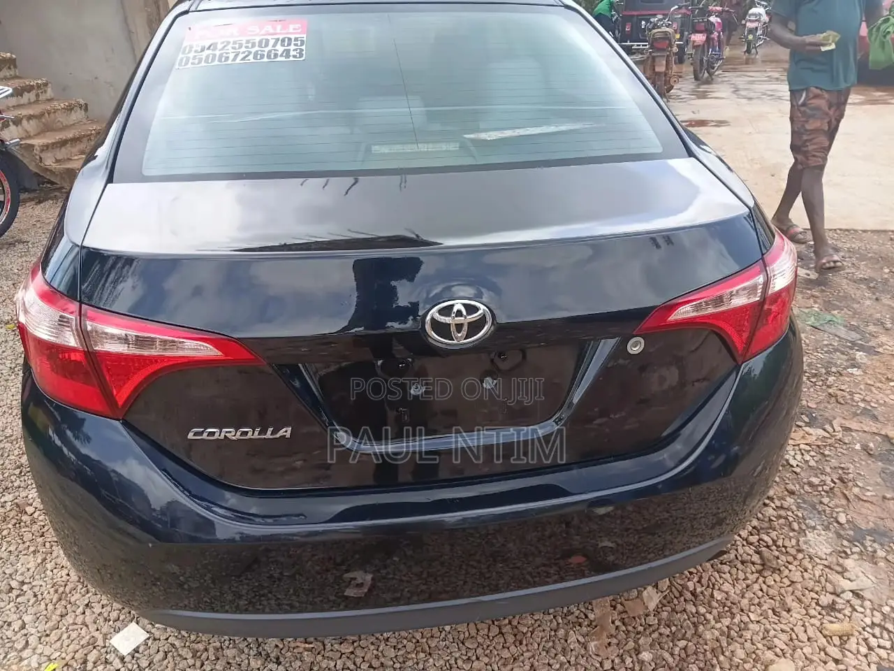 Toyota Corolla 2017 Black