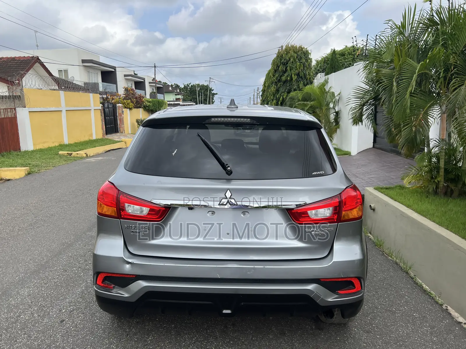 Mitsubishi Outlander SE AWC 2018 Gray